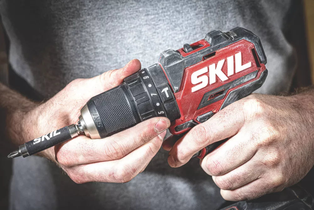 Skil 20V Brushless Combi Drill + 2 Batteries