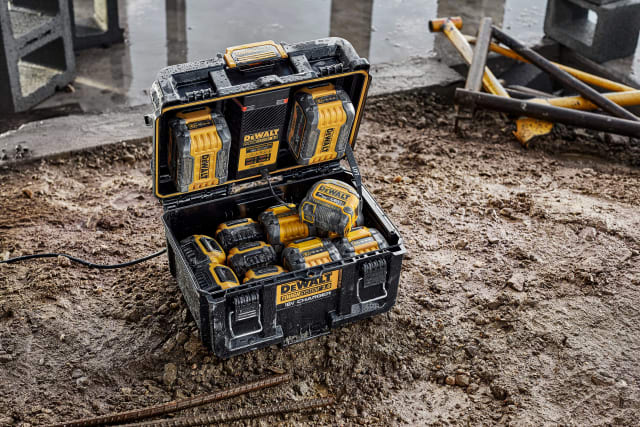 TOUGHSYSTEM™ 2.0 Charger Toolbox